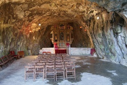 La chiesa nella Grotta di San Giovanni d'Antro